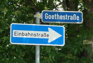 Bild vergr&ouml;&szlig;ern: Fahrradstra&szlig;e - Goethestra&szlig;e - Wegweiser