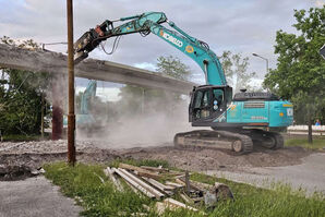Bild vergr&ouml;&szlig;ern: Abriss der Fu&szlig;g&auml;ngerbr&uuml;cke am Petrif&ouml;rder